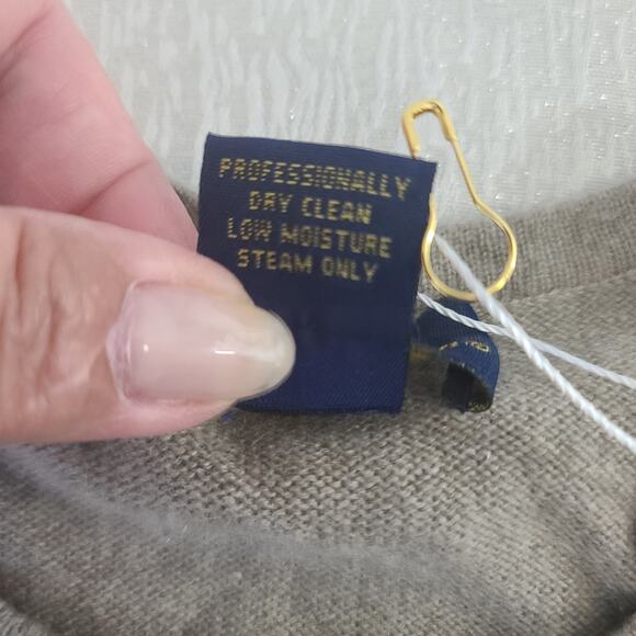 Charter Club Cashmere womens crew neck sweater Heather Size Medium Quiet Luxury - Picture 6 of 7